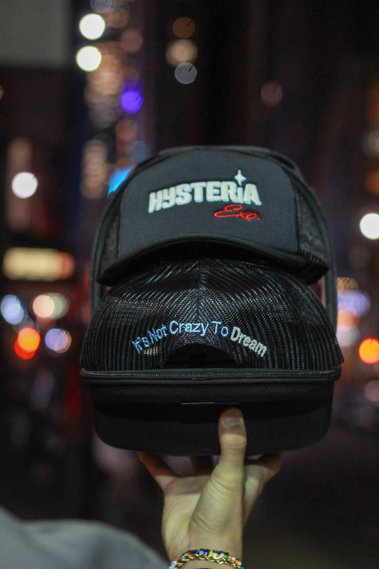 HYSTERiA Exc. Trucker