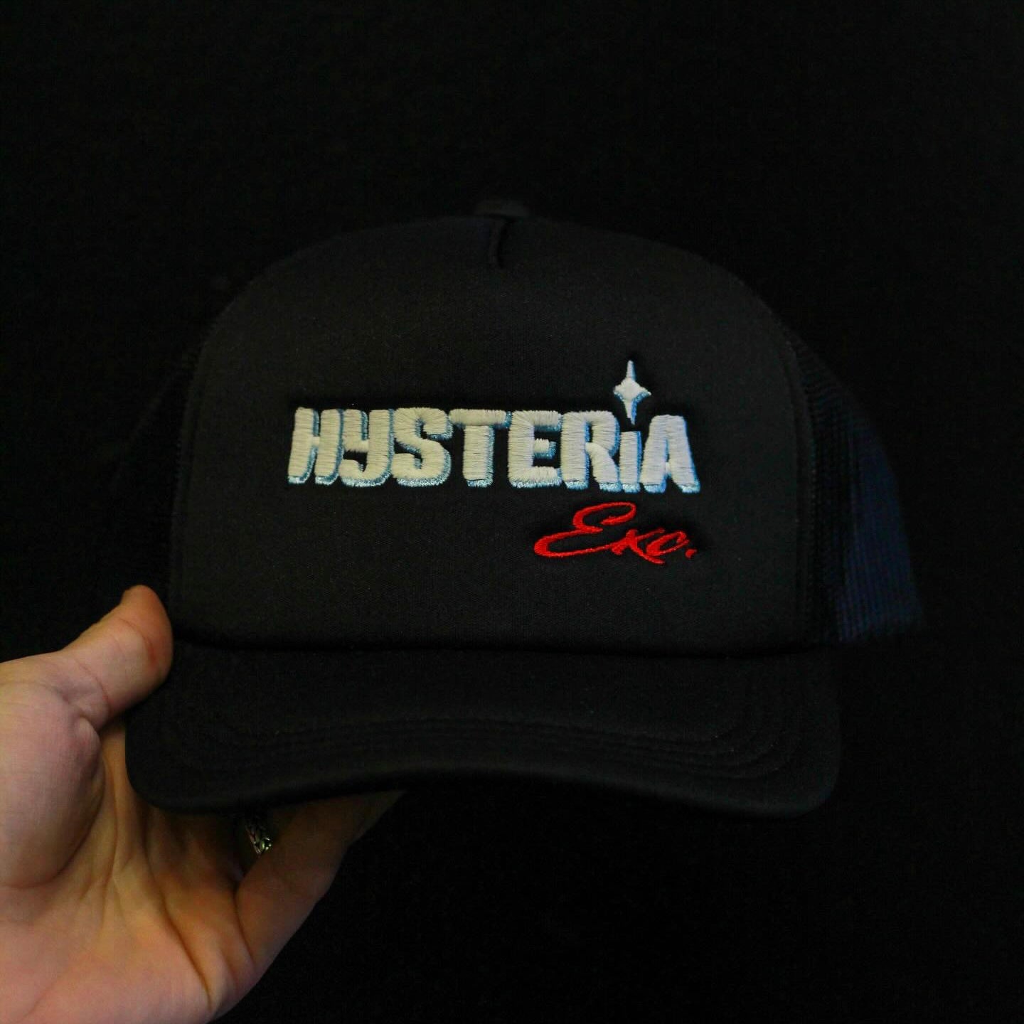 HYSTERiA Exc. Trucker